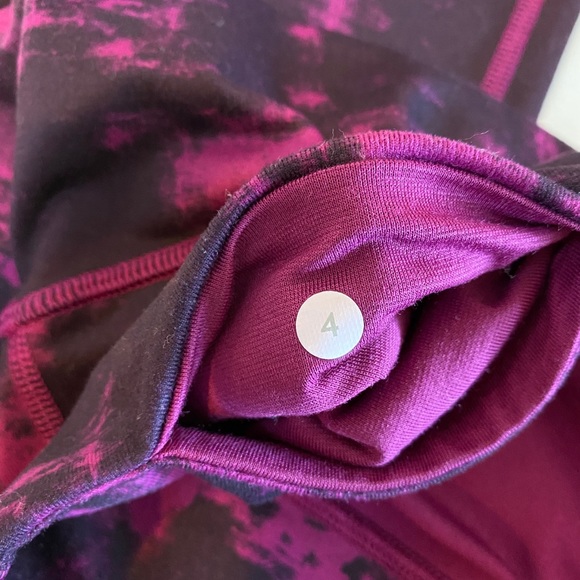 Lululemon Wunder Under Crop - Picture 8 of 10